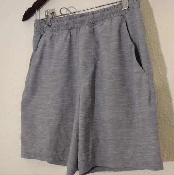 Lululemon Athletica Light Gray Men's Athletic Shorts - Picture 3 of 5